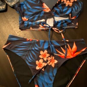 NWOT - Tropical Floral high cut Bikini Set Size 16 or XXL